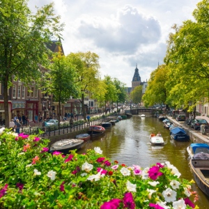 Амстердам – місто велосипедів, каналів та свободи